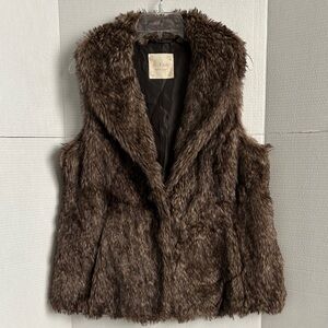 Altar’d State faux fur women’s vest, Size L
